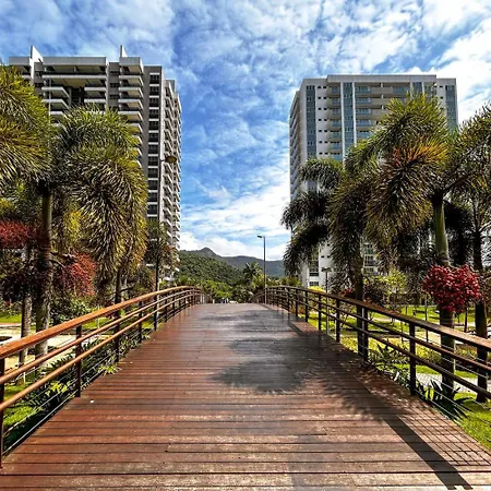 Apto com vista para a Lagoa na Barra da Tijuca RJ-3